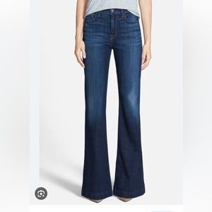 7 for All Mankind (28x29) Ginger Dark Wash Denim, mid rise, Wide Leg Flare